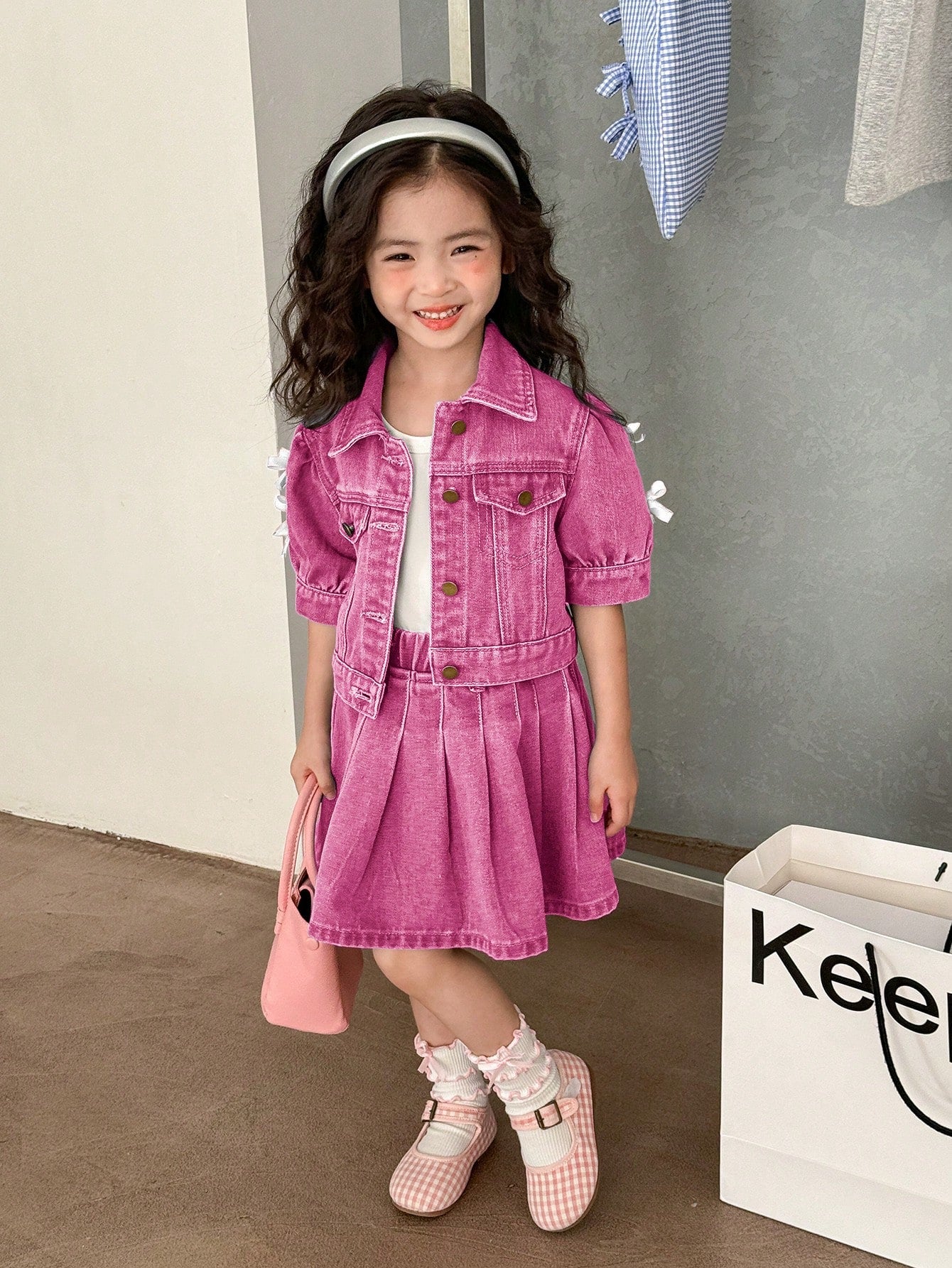 Conjunto de mezclilla casual y lindo con decoración de moño para niña joven