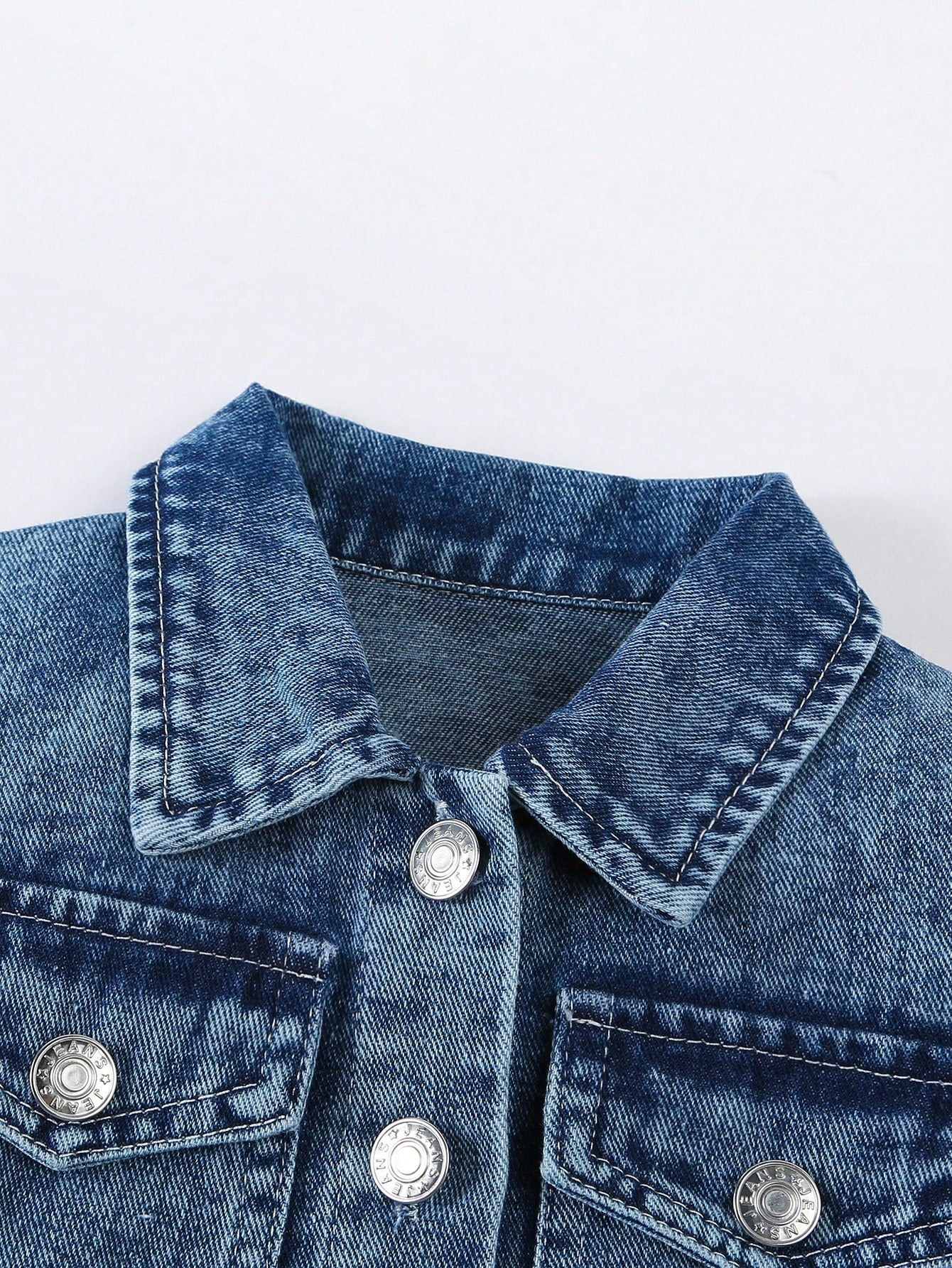 Vestido vaquero de manga corta con cinturon