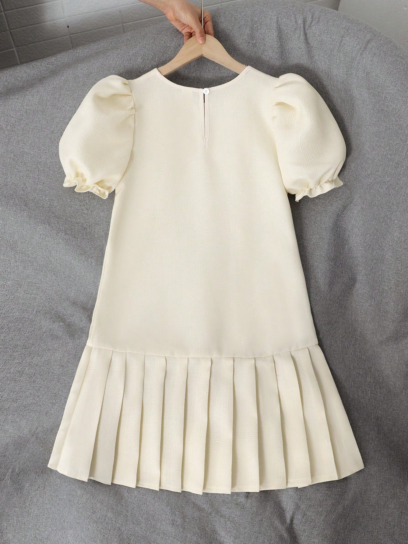 Vestido corto de manga corta con adorno de lazo de tela con textura, falda plisada elegante y lindo, para primavera/verano