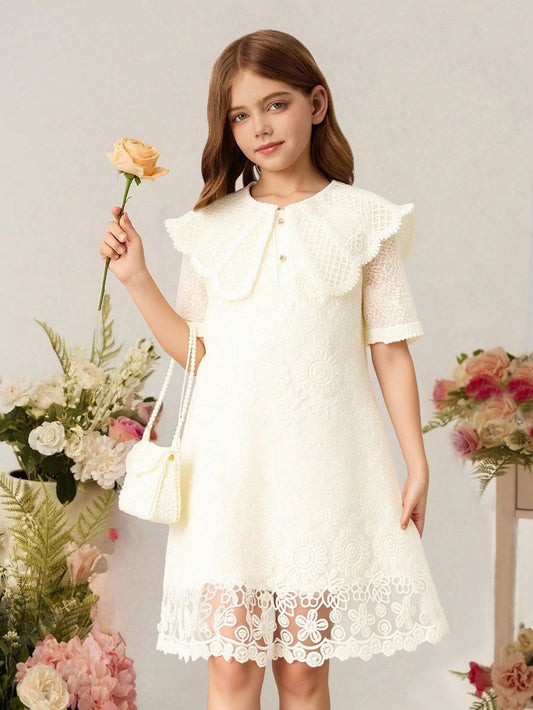 Vestido de niña de verano con cuello de Peter Pan y bordado floral