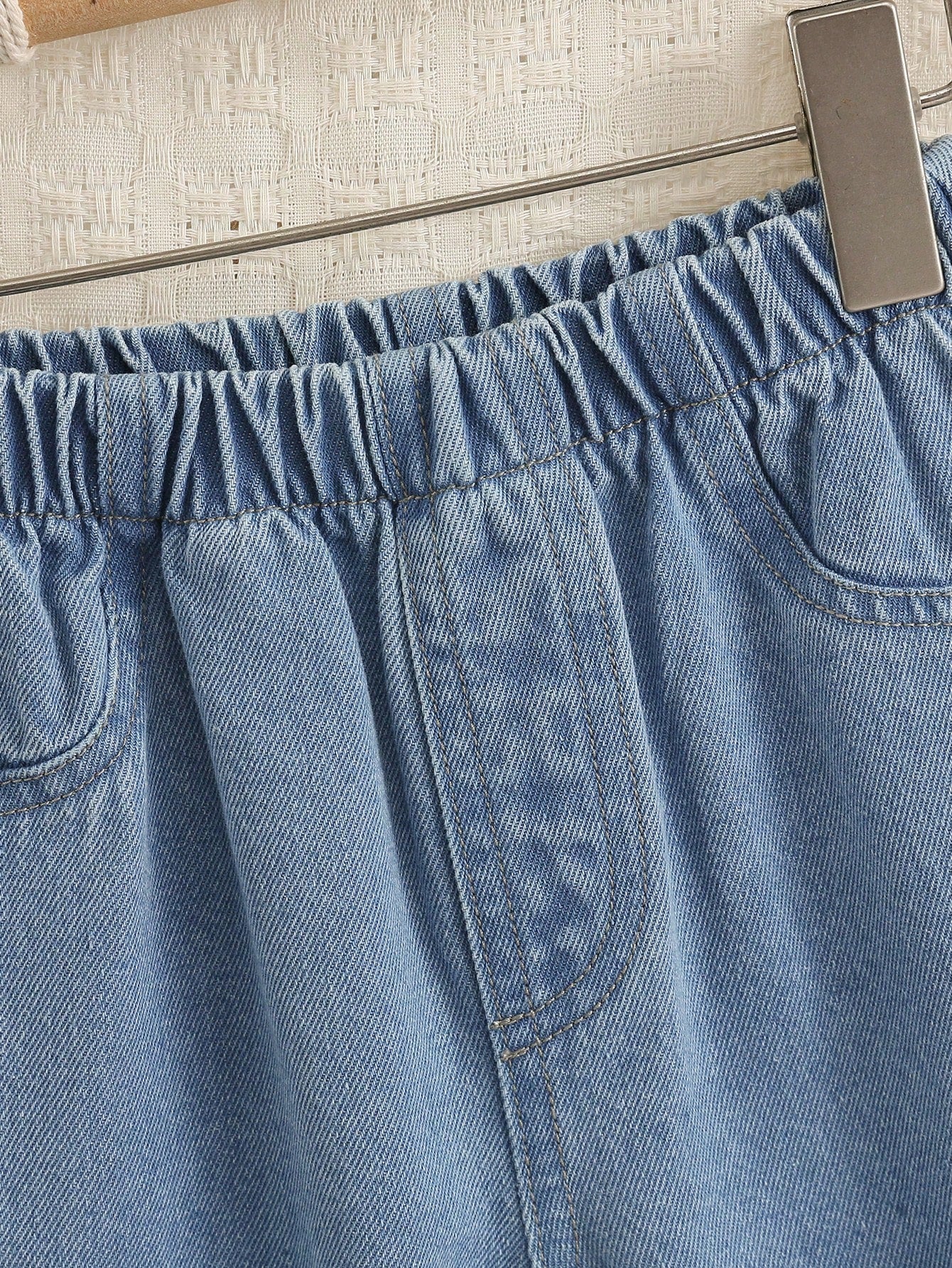 Set de 2 piezas: Blusa con cuello Peter Pan dulce y linda para niñas pequeñas, combinada con pantalones vaqueros azules simples y casuales para exteriores, nueva llegada de otoño/invierno