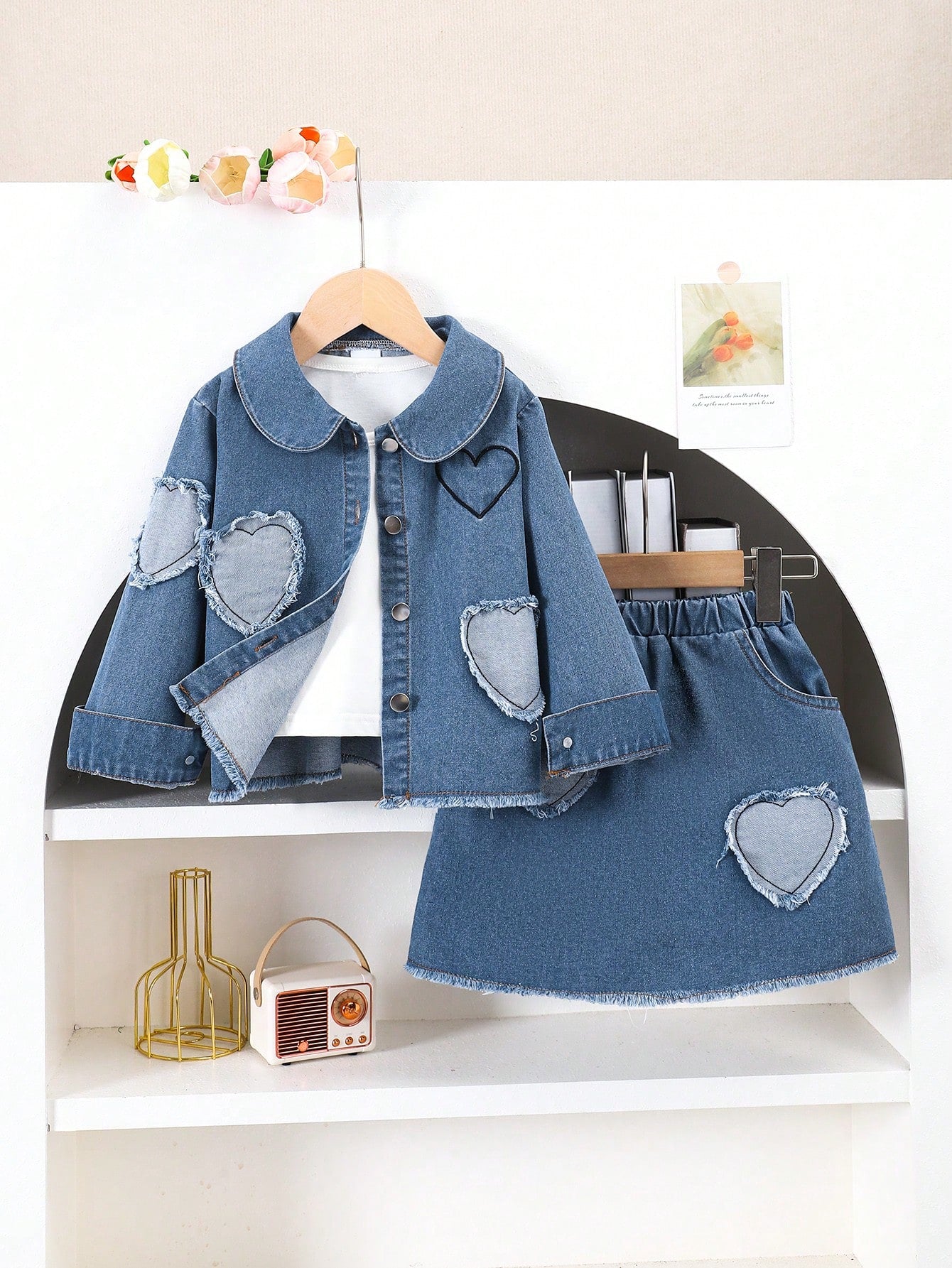 Conjunto de 2 piezas de chaqueta de manga larga con cuello Peter Pan y bordado de corazón, y falda vaquera con bordado de corazón para niñas pequeñas, conjunto de atuendos casuales para otoño/invierno