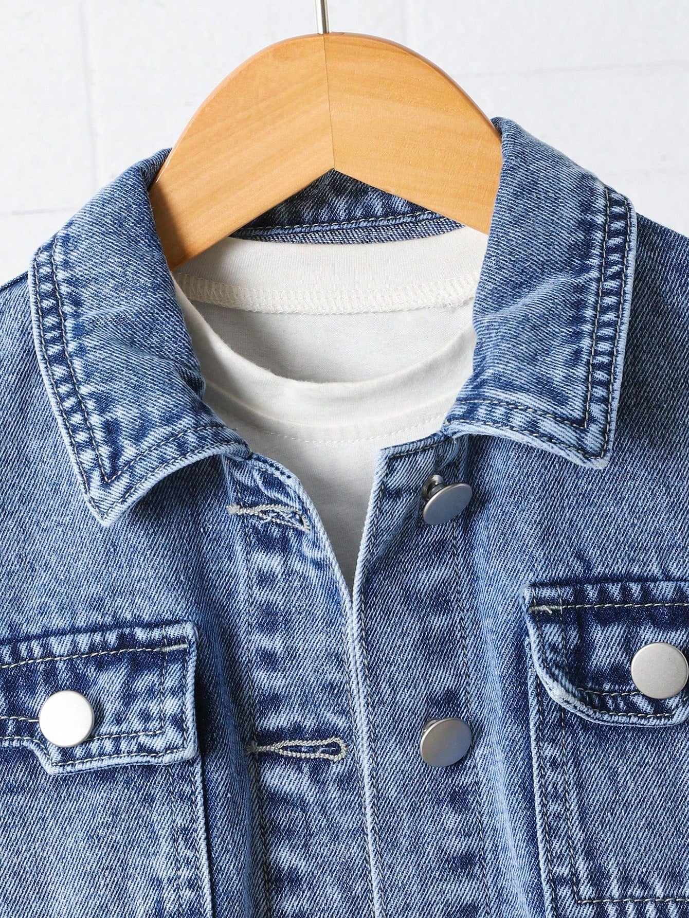 2 piezas Conjunto de niña de mezclilla - Chaqueta de mezclilla con bordado de mariposa + Pantalones de mezclilla de pierna ancha y suelta, Conjunto casual de estilo coreano de moda para niños en otoño/invierno