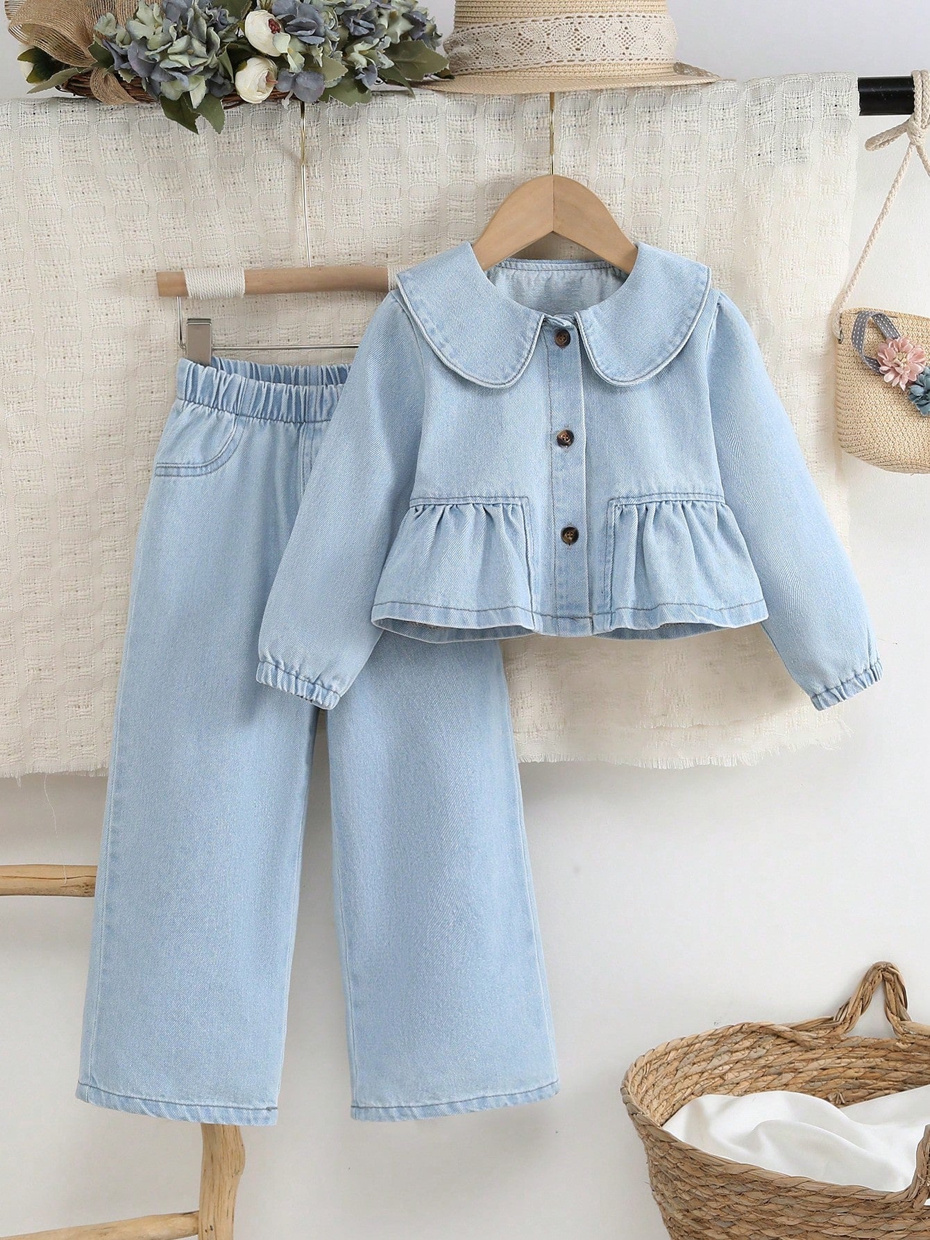 Set de 2 piezas: Blusa con cuello Peter Pan dulce y linda para niñas pequeñas, combinada con pantalones vaqueros azules simples y casuales para exteriores, nueva llegada de otoño/invierno