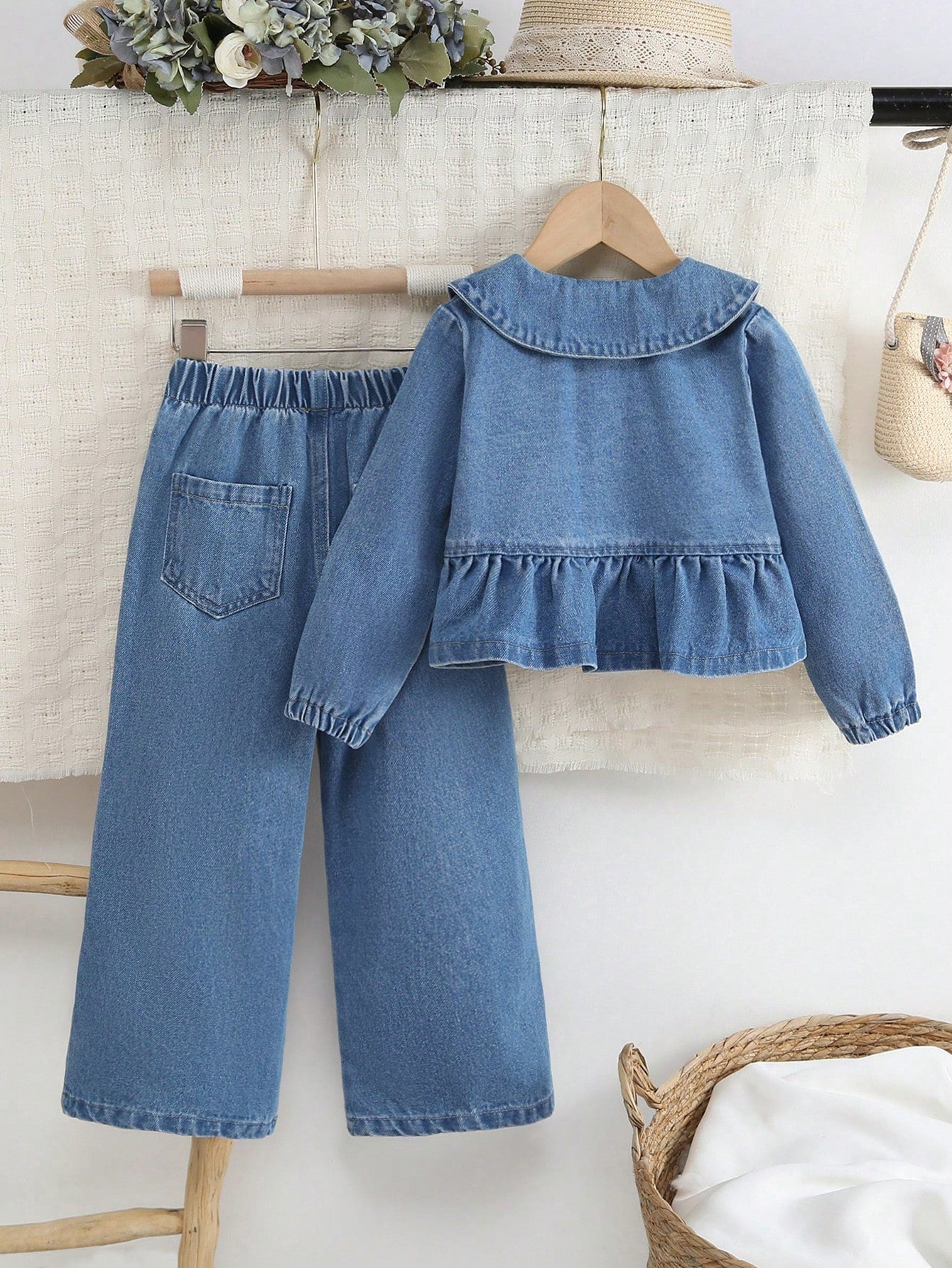 Set de 2 piezas: Blusa con cuello Peter Pan dulce y linda para niñas pequeñas, combinada con pantalones vaqueros azules simples y casuales para exteriores, nueva llegada de otoño/invierno