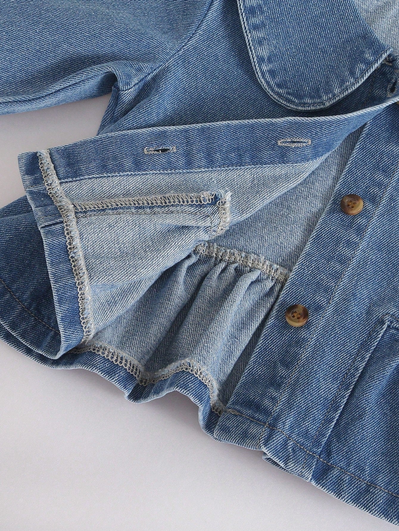 Set de 2 piezas: Blusa con cuello Peter Pan dulce y linda para niñas pequeñas, combinada con pantalones vaqueros azules simples y casuales para exteriores, nueva llegada de otoño/invierno