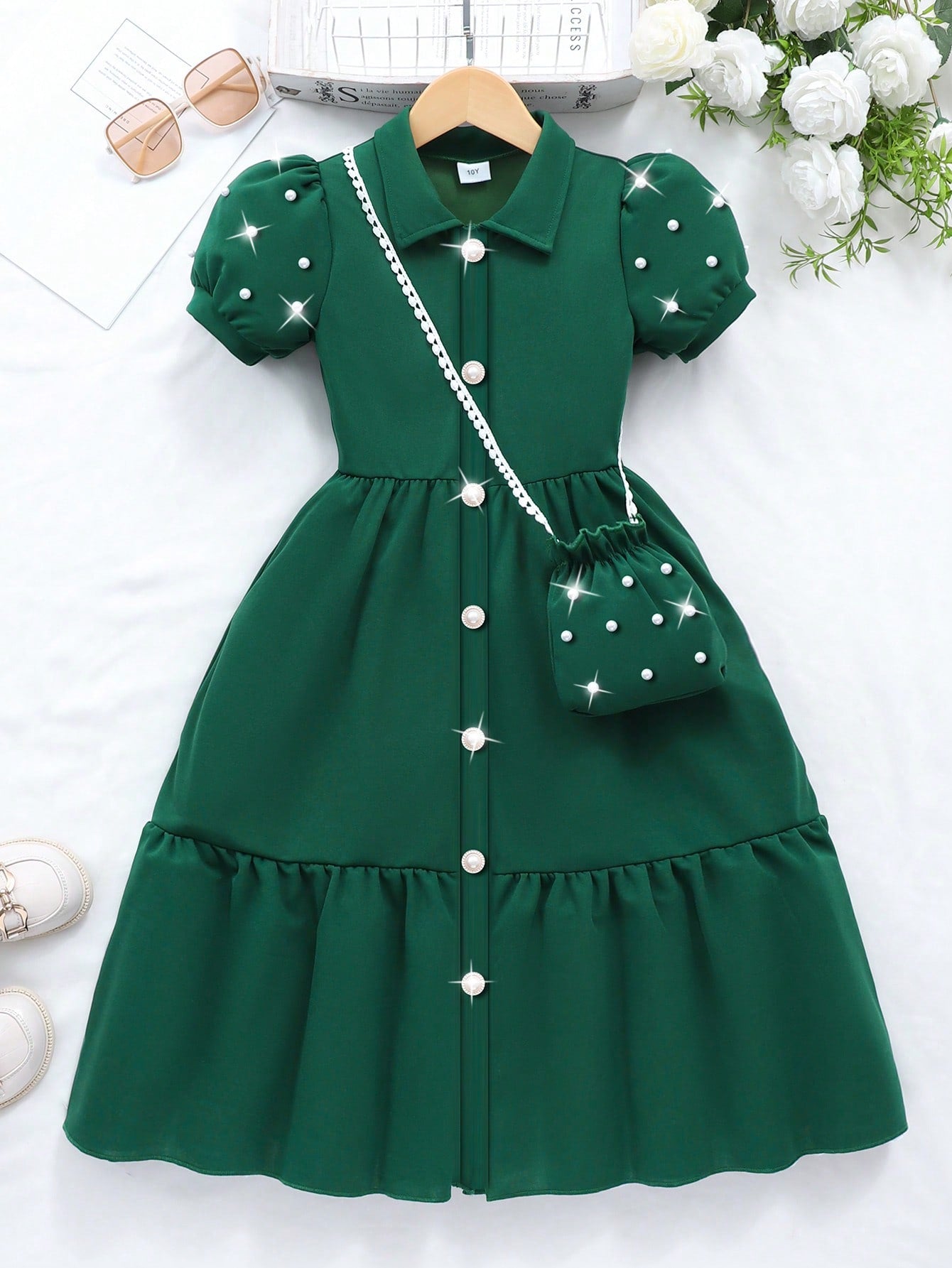 Vestido con chaqueta de manga abullonada, cuello y bolsillo, en unicolor