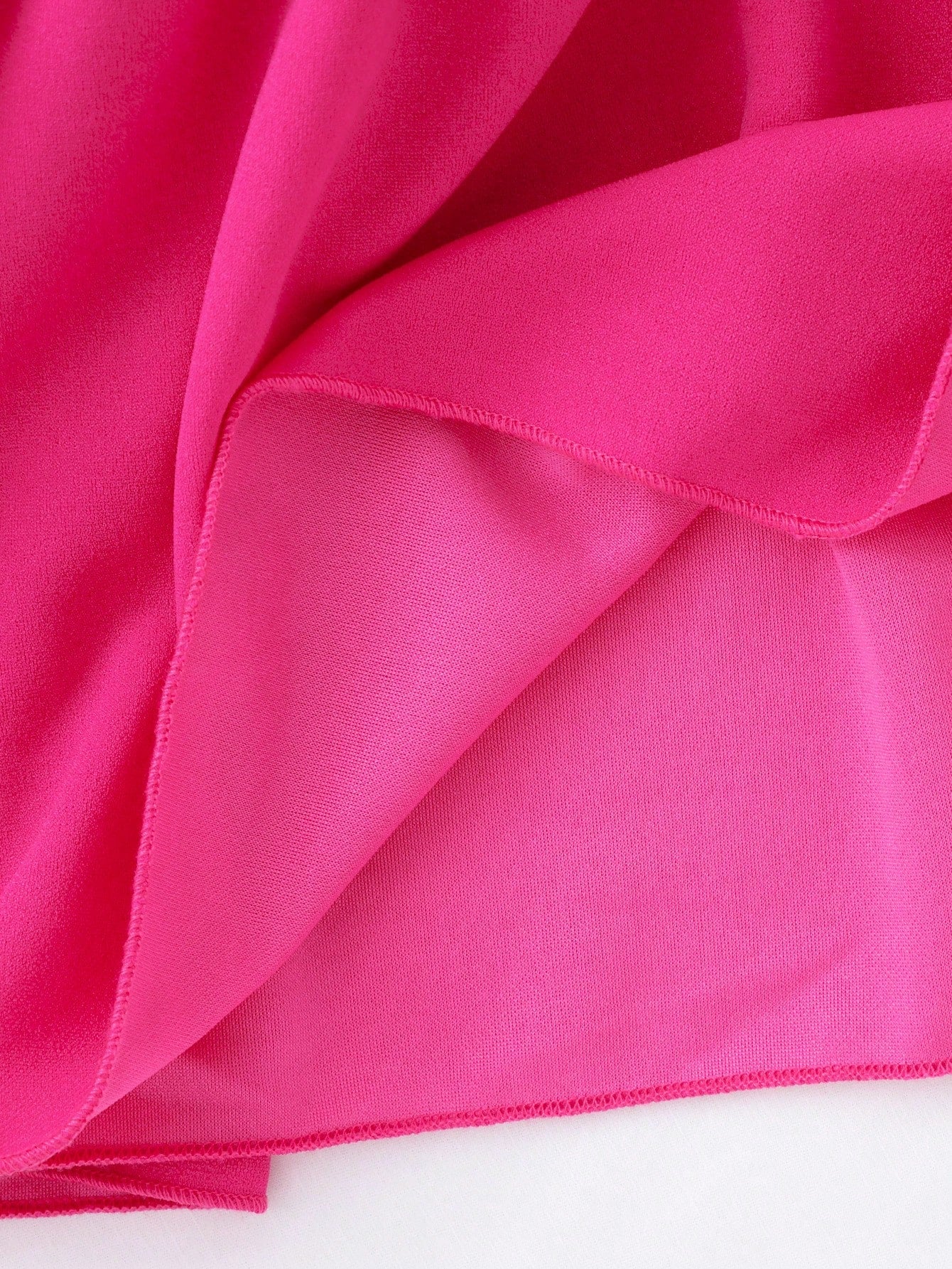 Vestido con chaqueta de manga abullonada, cuello y bolsillo, en unicolor