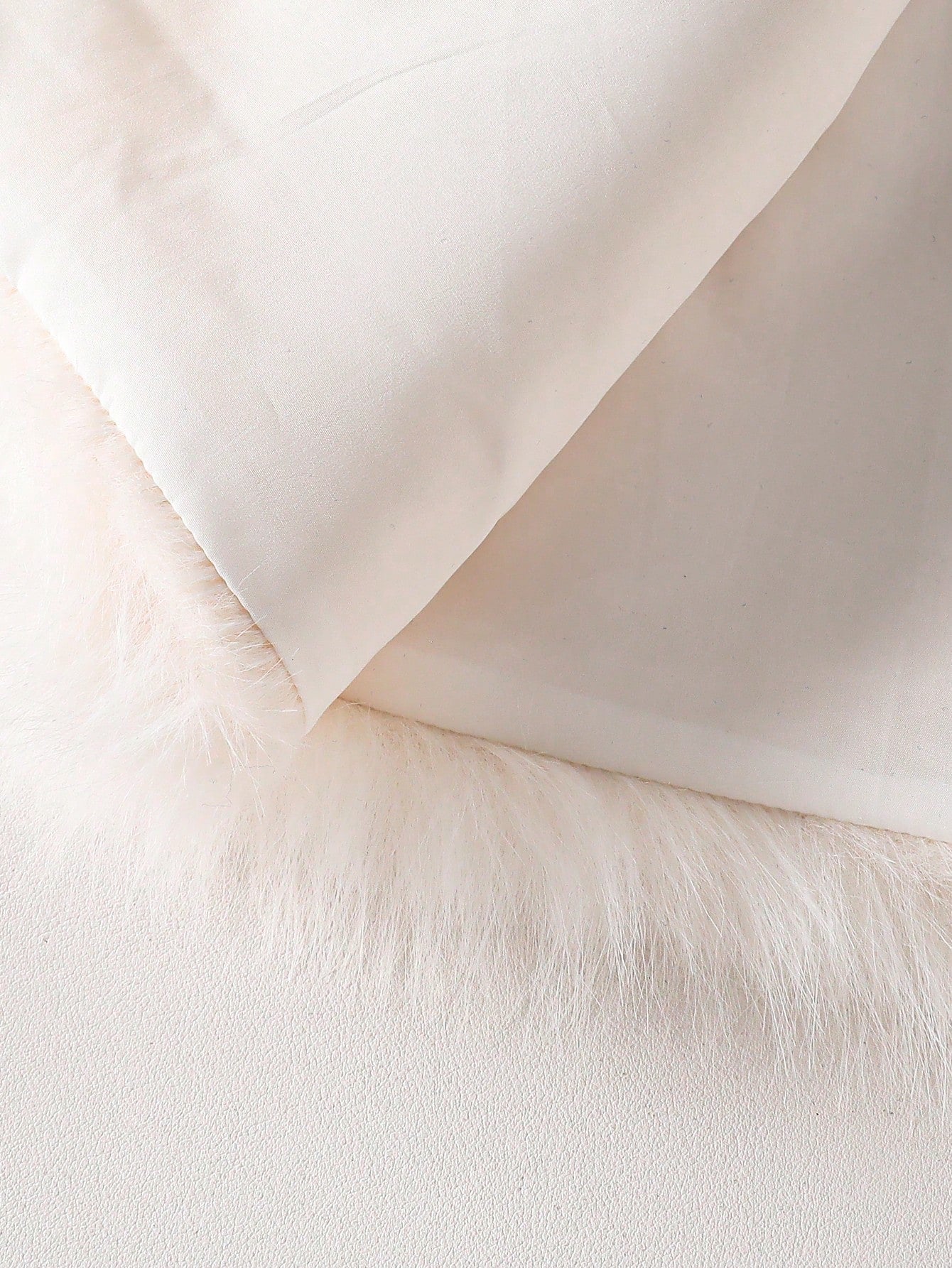 Set de 3 piezas: Chaleco marrón con textura de peluche y lazo, camiseta a juego y falda plisada de PU