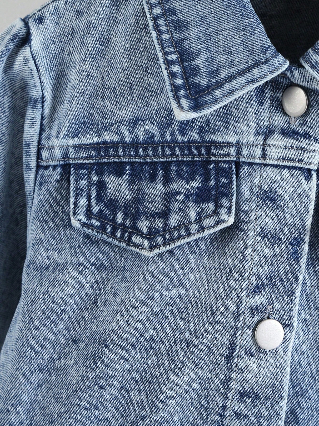 2 piezas Conjunto informal para niñas, chaqueta de camisa de mezclilla con cuello de lazo y copos de nieve cómoda y linda, y pantalones de mezclilla rectos y sueltos de pierna larga y vintage