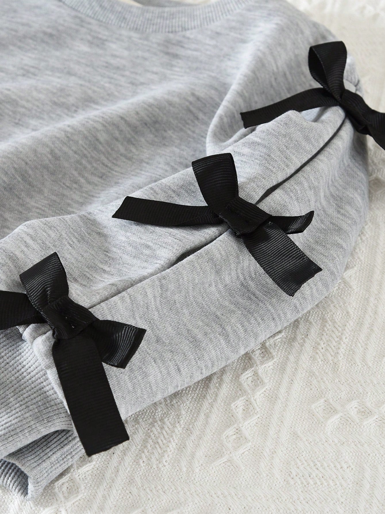 Young Girls Cute Bow Long Sleeves Sweatershirt-Like Top and Mesh Skirt Two Pieces Clothes Sets Fall and Spring Outfits